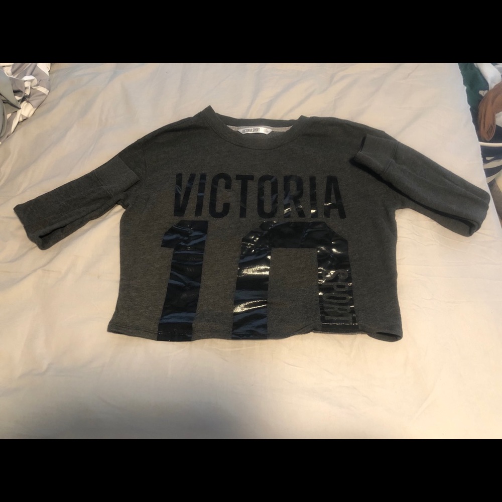 Grey Victoria Secret Sport long sleeve crop top